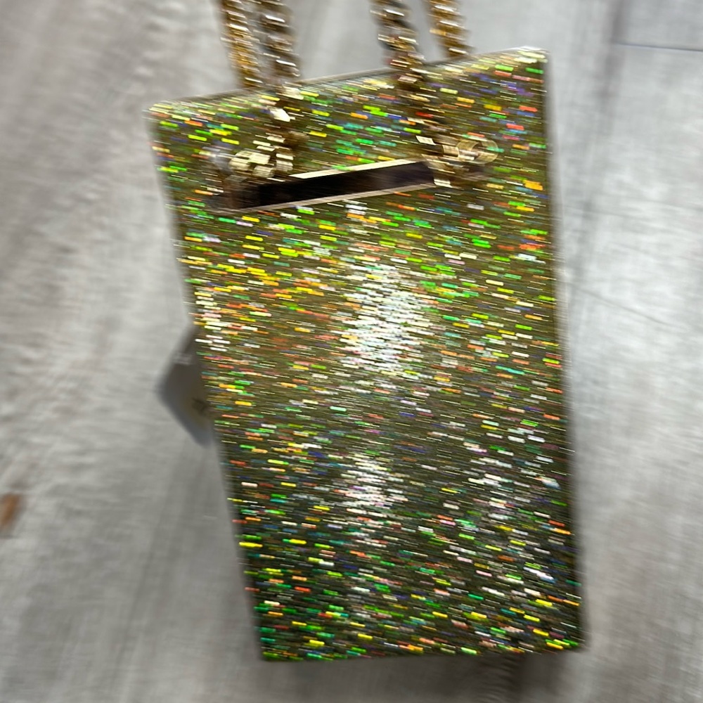 Classy clutch for showtime
